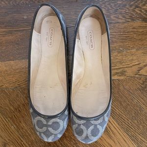 Coach flats